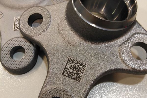 laserový popis na kov - Laser F9030 3D